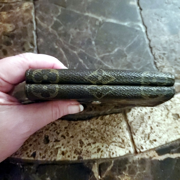 Louis Vuitton vintage monogram Elise Wallet with $30 COA - Picture 6 of 12